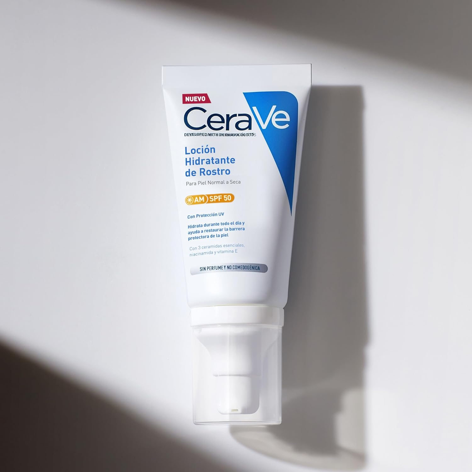CeraVe, Loción Hidratante de Rostro SPF 50, Para Piel Normal a Seca, Hidratación y Alta Protección Contra los Rayos UVB/UVA, Enriquecida con Ceramidas, 52ml - Imagen 13